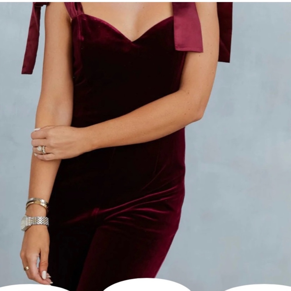 Vici x Emily Travis Burgundy Velvet shoulder tie jumpsuit - Picture 3 of 5